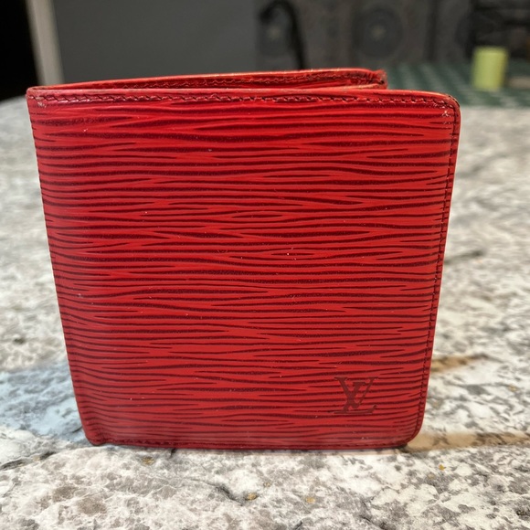 🚨Low Start Louis Vuitton Res Epi Bifold Wallet - Picture 3 of 13
